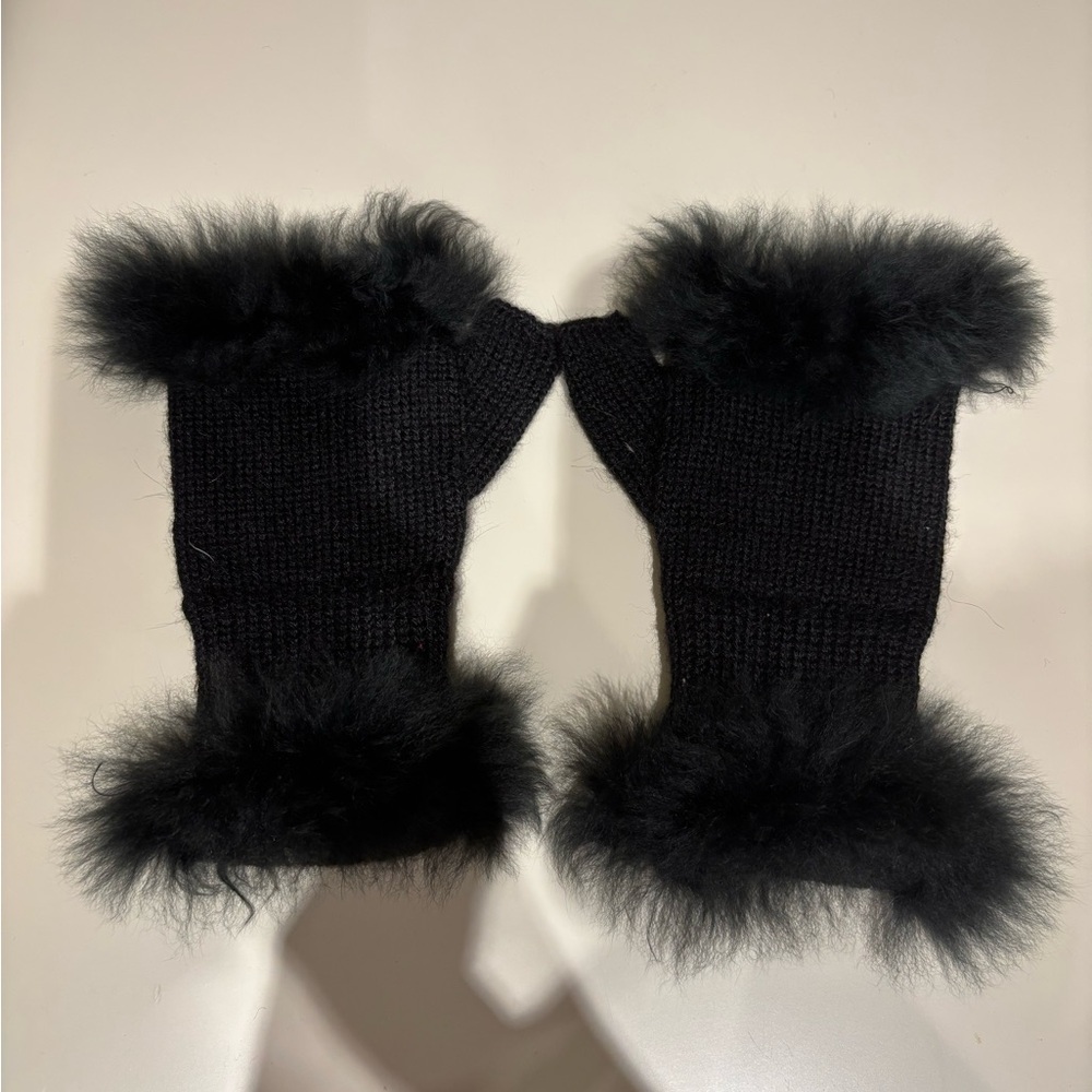 Black Knit Fingerless Gloves with Fur Trim 100% alpaca